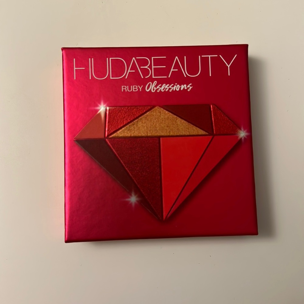 Huda Beauty Ruby Obsesssions